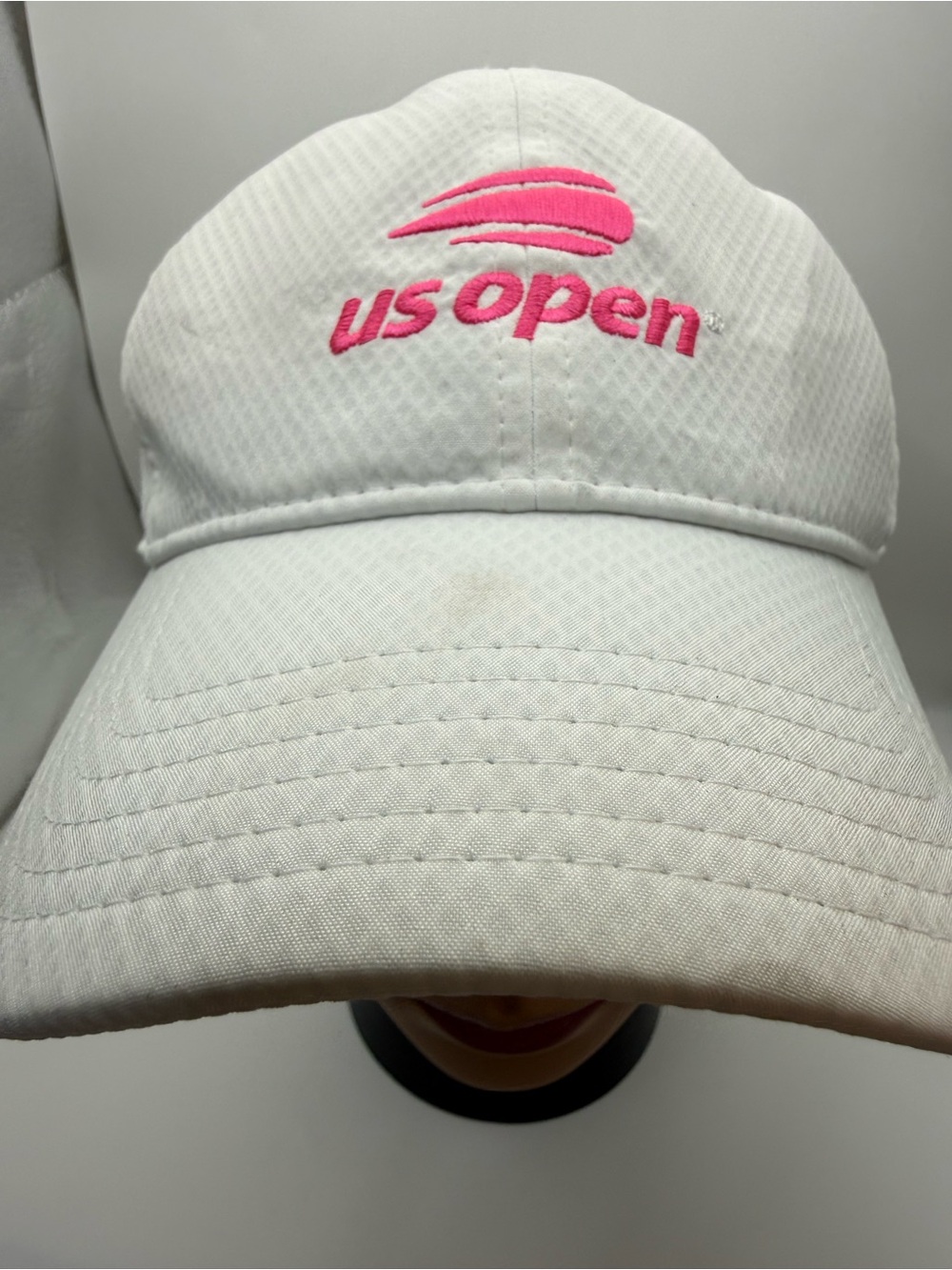 Under Armour Women’s US Open White Pink Adjustable Golf Hat Cap OSFA